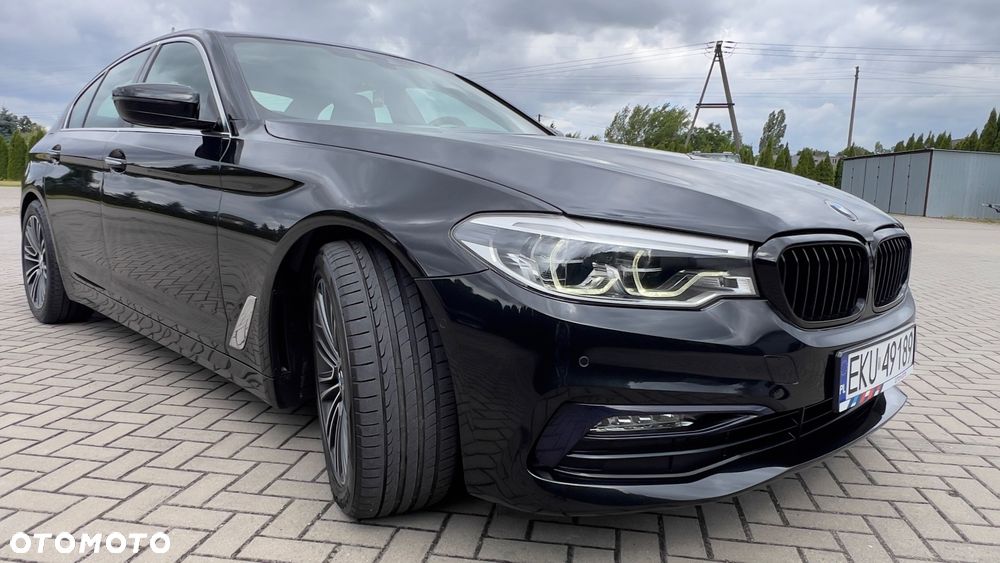 BMW Seria 5 520i Sport Line - 3