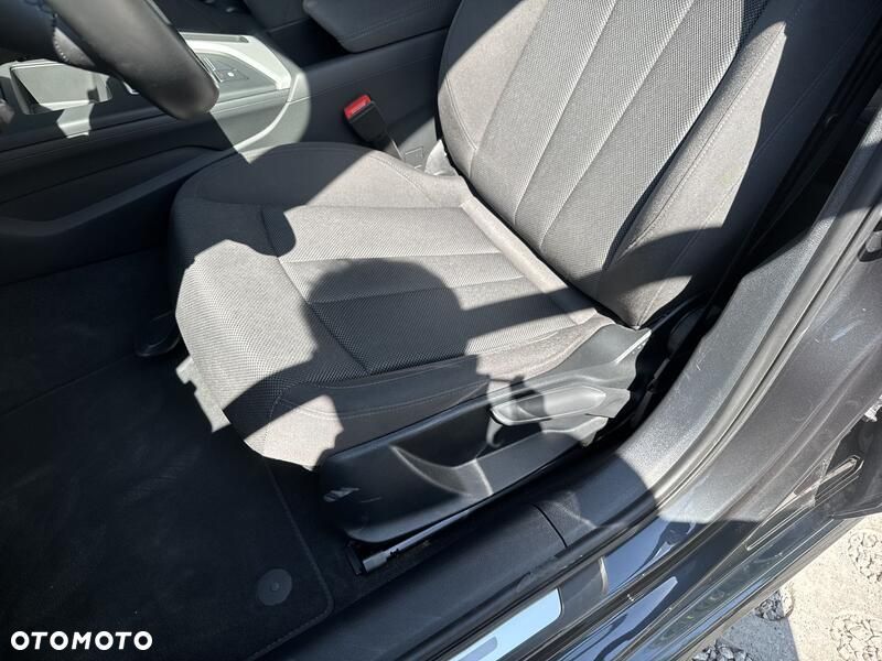 Audi A4 Limousine 35 TFSI mHEV Advanced S tronic - 14