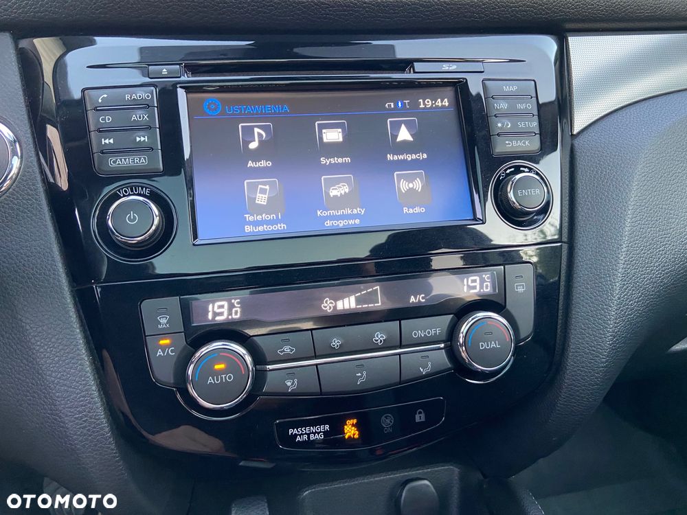 Nissan Qashqai 1.5 dCi N-Connecta EU6 - 11