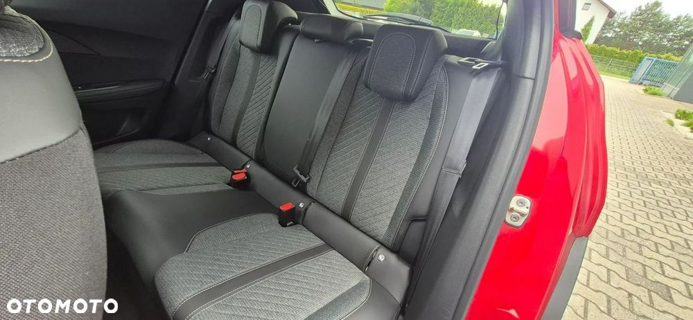 Peugeot 2008 PureTech 130 Allure S&S EAT8 - 23