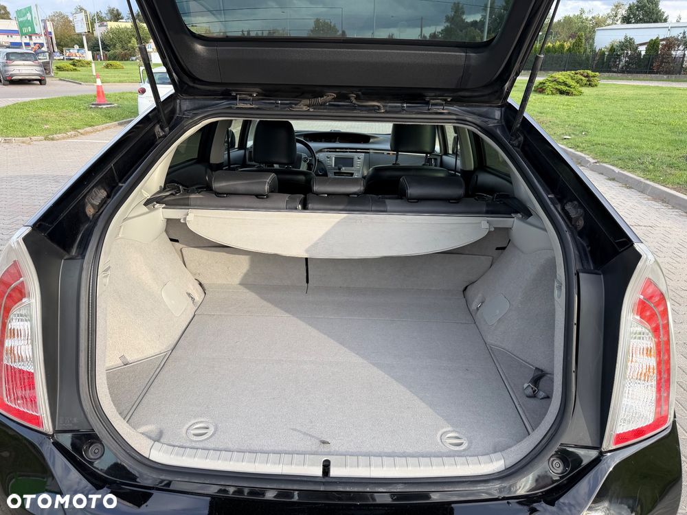 Toyota Prius 1.8 HSD Prestige - 19