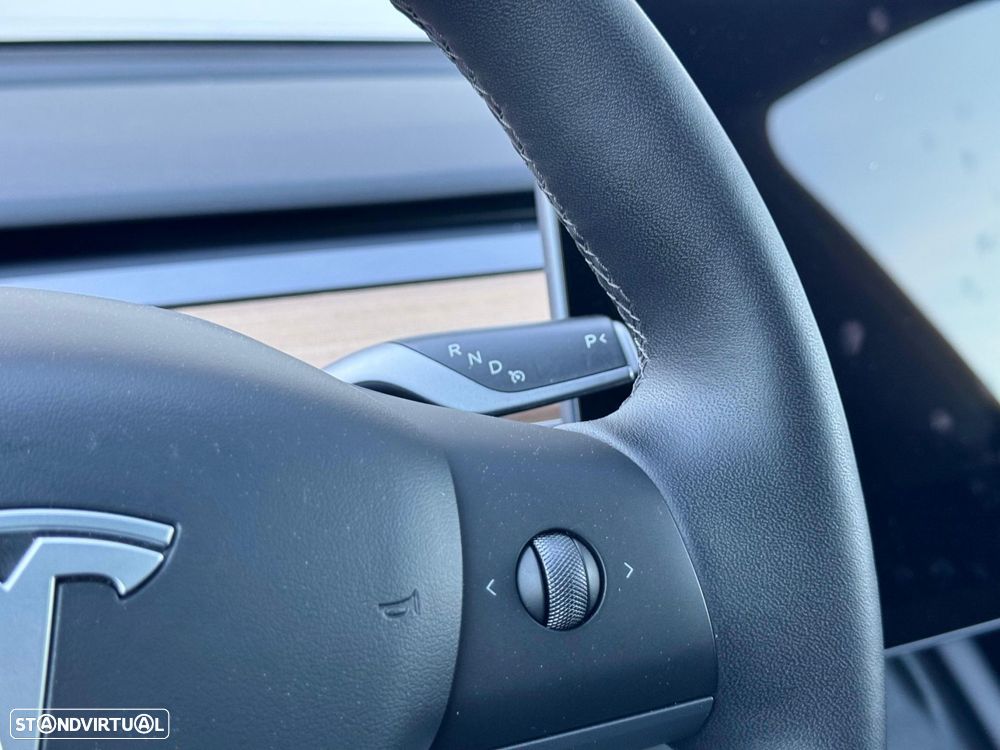 Tesla Model Y Long Range Tração Integral - 37