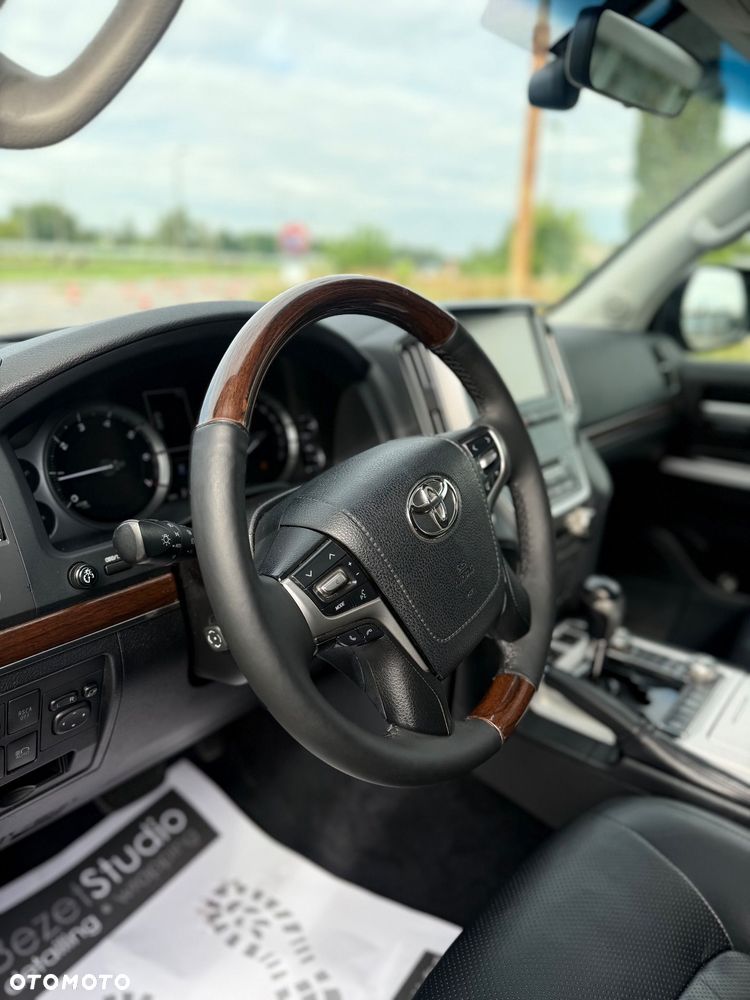 Toyota Land Cruiser LC 4.6 Limited 7os - 8