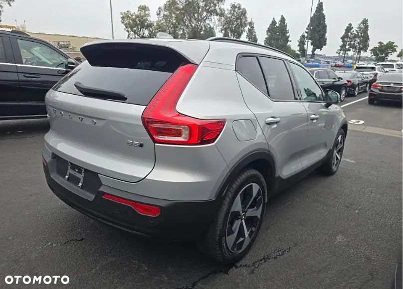Volvo XC 40 - 4