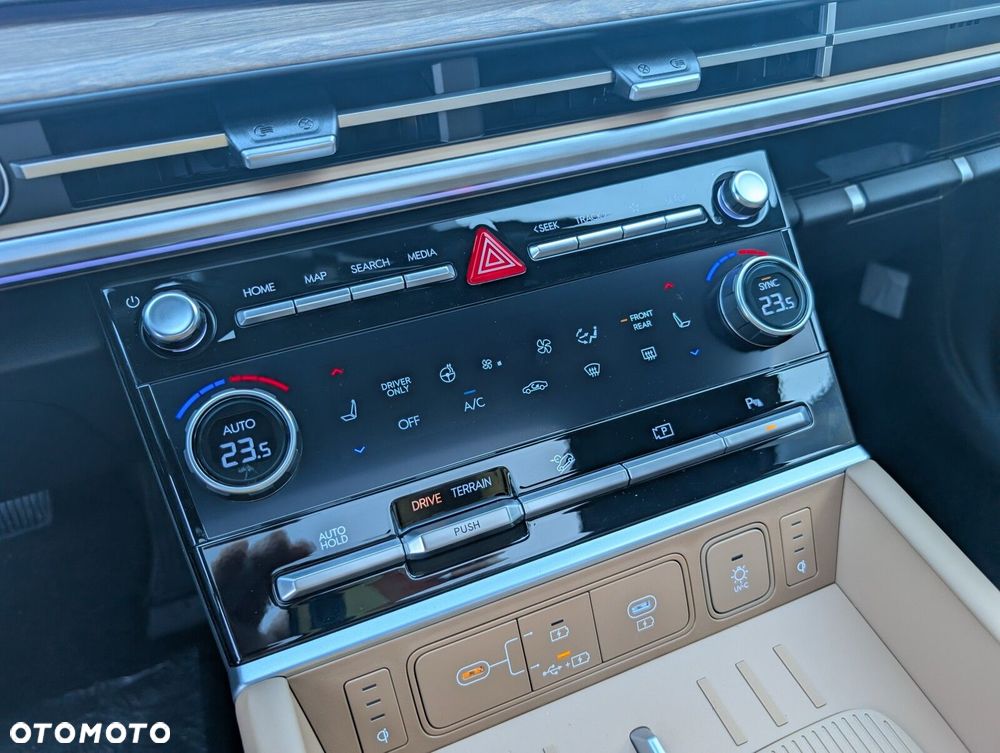 Hyundai Santa Fe 1.6 T-GDI HEV Calligraphy 4WD 6os - 20