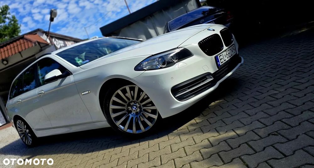 BMW Seria 5 530d xDrive Luxury Line - 2