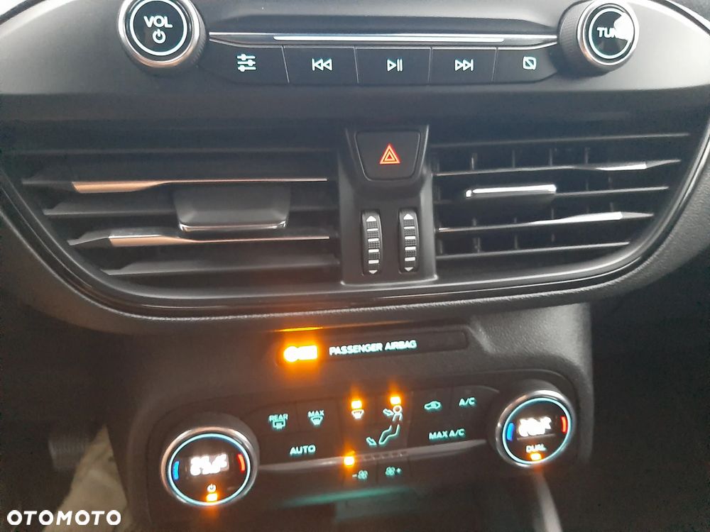 Ford Focus 1.0 EcoBoost ST-Line - 10