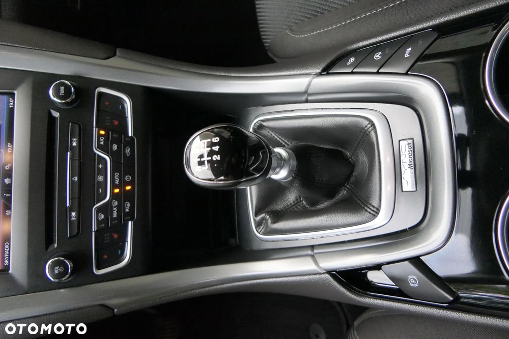 Ford Mondeo 1.5 EcoBoost Titanium - 30