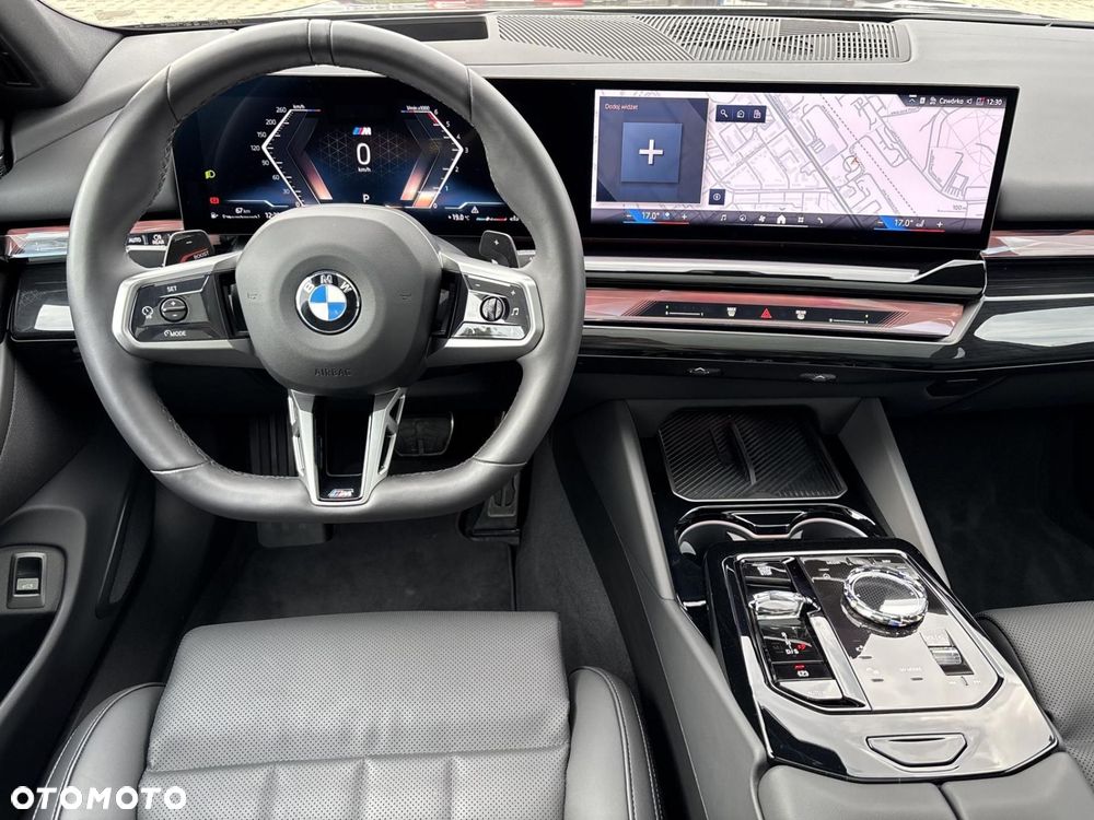 BMW Seria 5 520d xDrive mHEV M Sport - 11