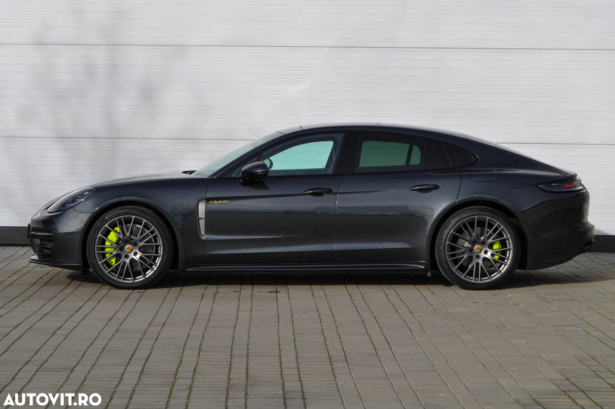 Porsche Panamera 4 E-Hybrid Platinum Edition - 2