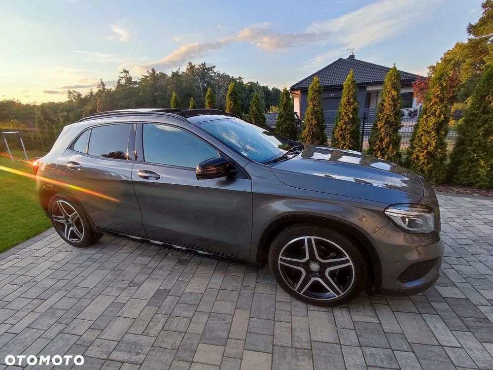 Mercedes-Benz GLA 180 d 7G-DCT AMG Line - 18