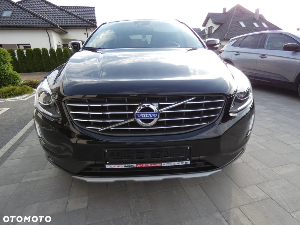 Volvo XC 60 D5 AWD Momentum - 4