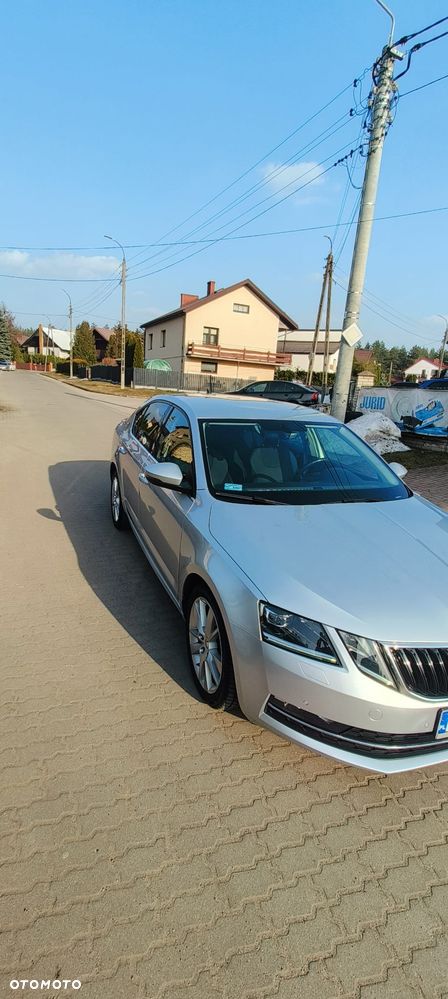 Skoda Octavia 2.0 TDI Clever DSG - 3