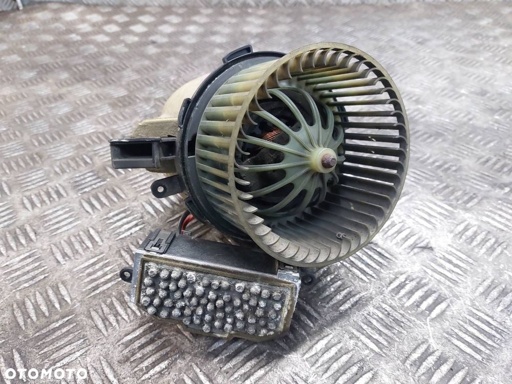 DMUCHAWA WENTYLATOR NAWIEWU + REZYSTOR AUDI A4 B8 8K0820521 8K1820021 - 3
