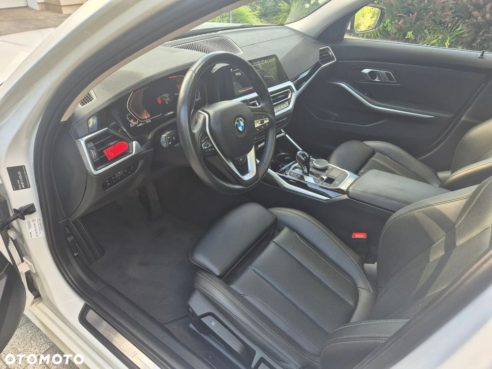 BMW Seria 3 320d MHEV Luxury Line - 6