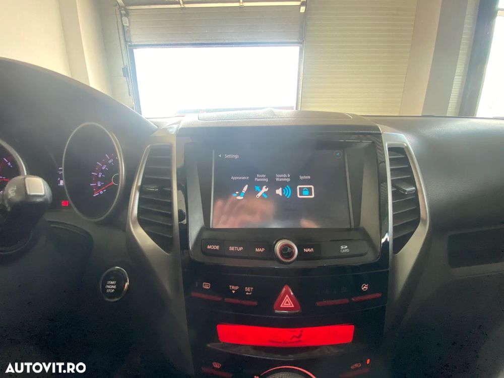 SsangYong Tivoli e-XDi 160 2WD Aut. Sapphire - 17