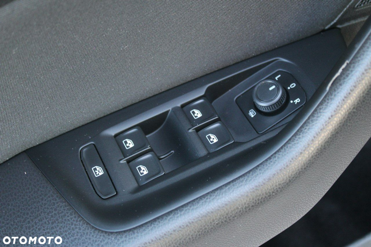 Volkswagen Passat - 15