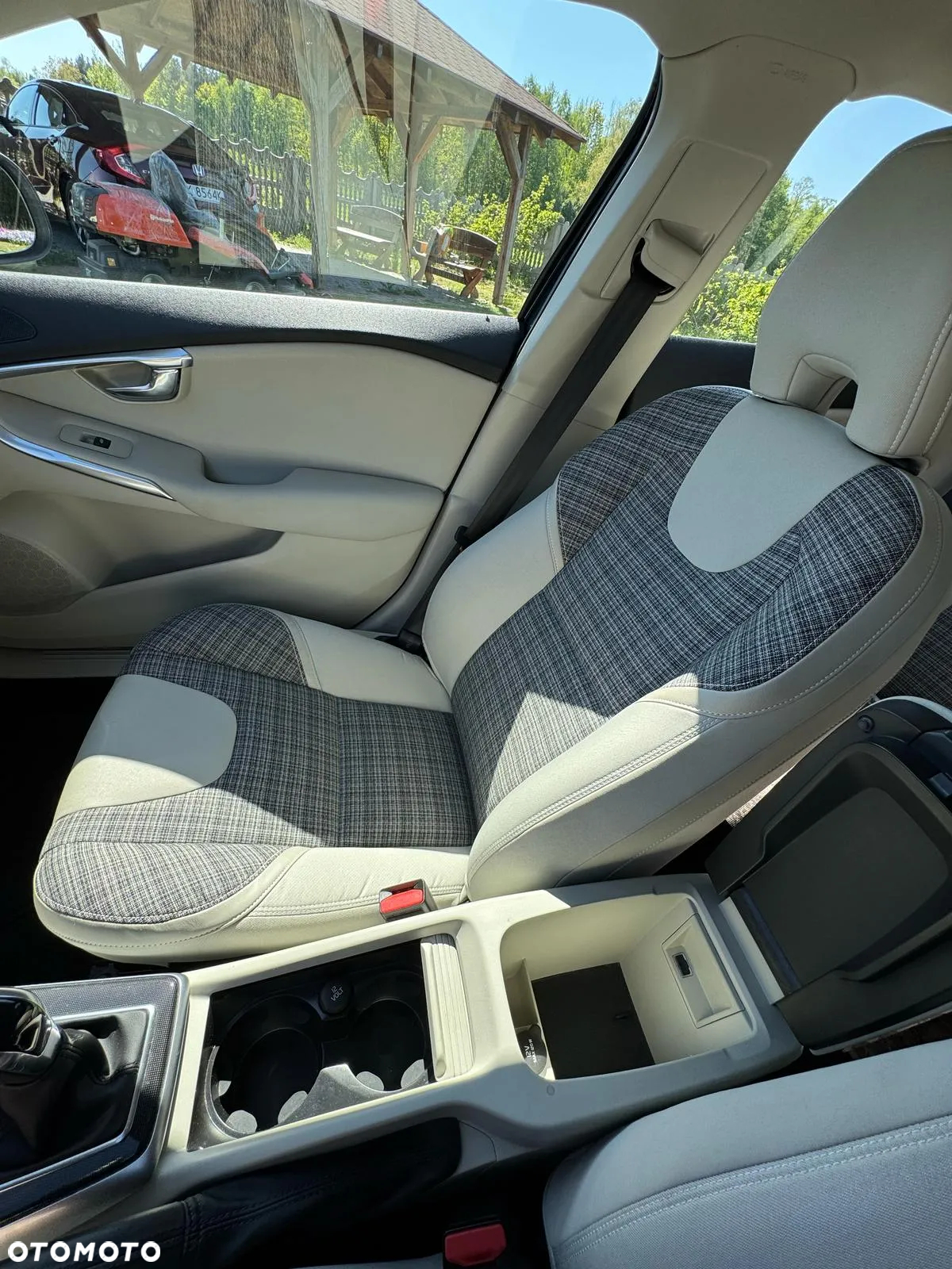 Volvo V40 T3 Drive-E Kinetic - 26