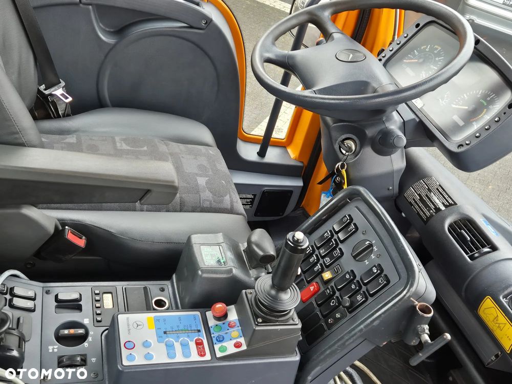 Unimog U400 Ciągnik - 6