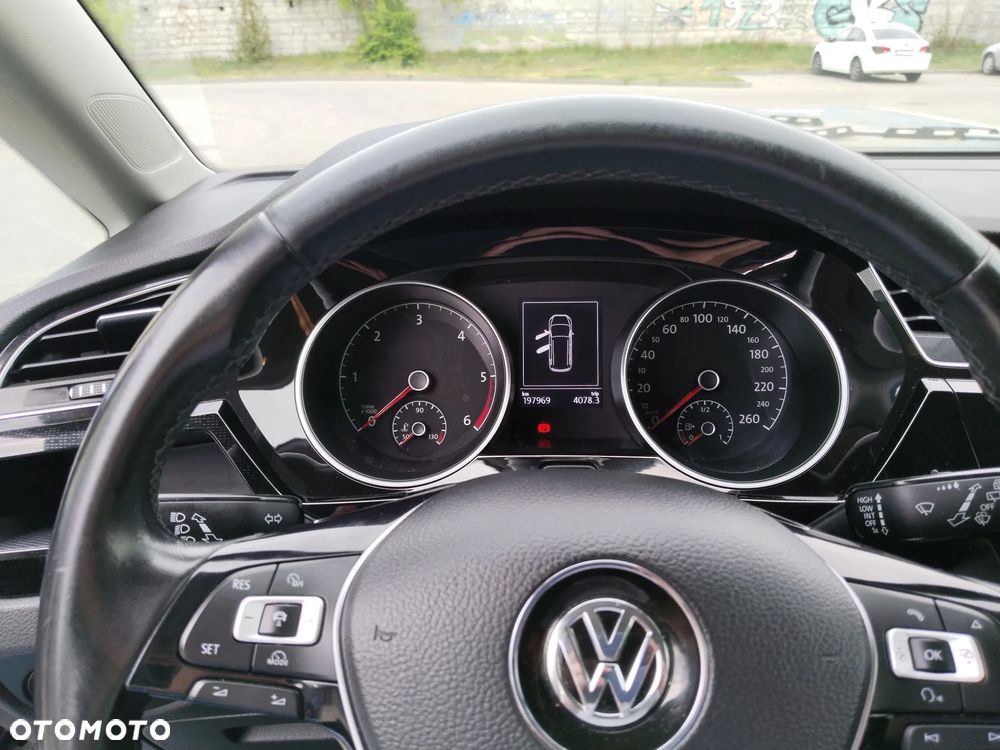Volkswagen Touran 1.6 TDI SCR (BlueMotion Technology) SOUND - 9