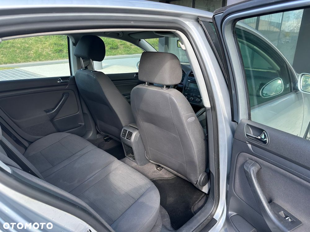 Volkswagen Golf 1.9 TDI United - 12