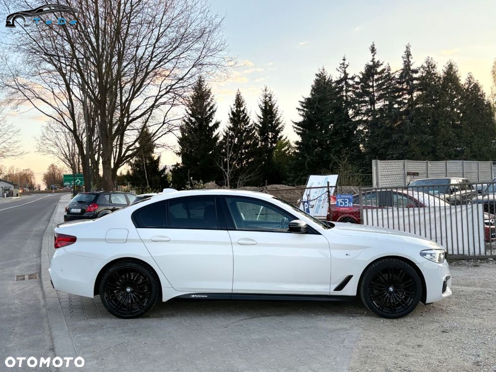 BMW Seria 5 520d M Sport - 9