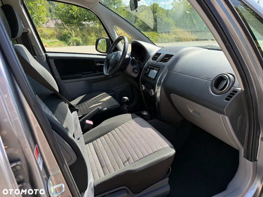 Suzuki SX4 1.6 VVT 4x2 Comfort - 12