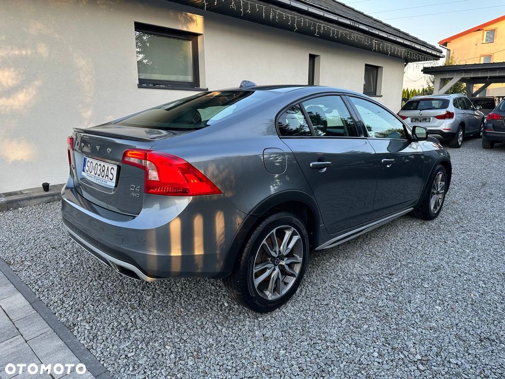 Volvo S60 D4 AWD Drive-E Dynamic Edition (Momentum) - 16