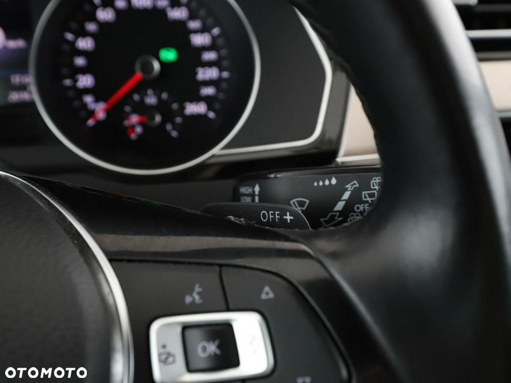 Volkswagen Passat Variant 1.5 TSI OPF DSG Highline - 35