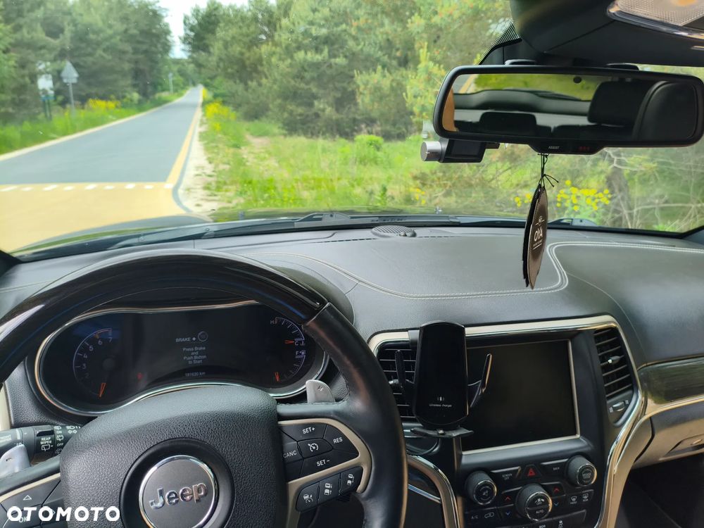 Jeep Grand Cherokee 5.7 V8 Overland - 19