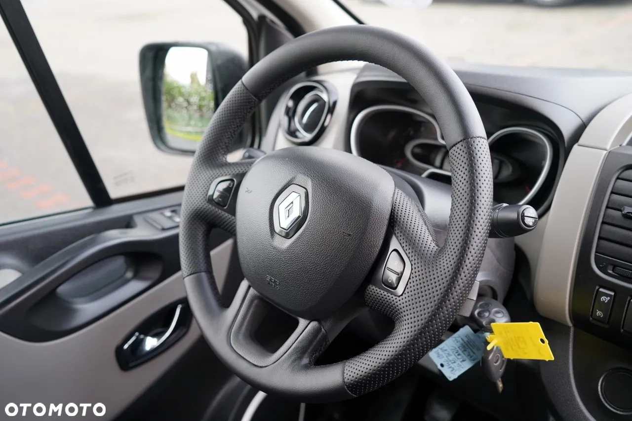 Renault TRAFIC / BLASZAK / ZABUDOWA WARSZTATOWA / MANUAL / SPROWADZONY / PO KONTRAKCIE SERWISOWYM - 26