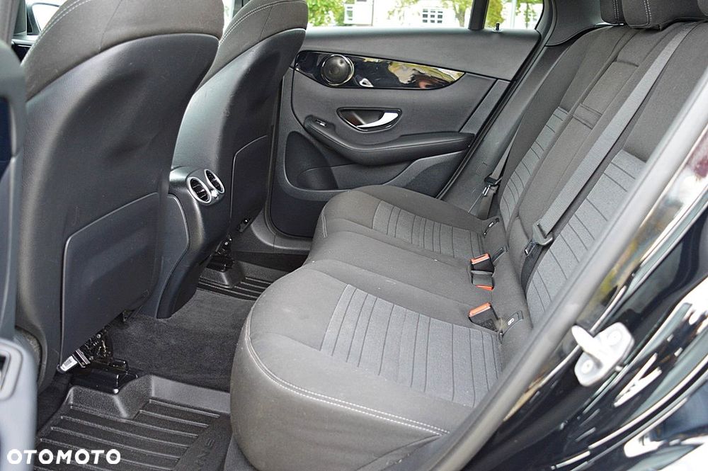 Mercedes-Benz GLC - 27
