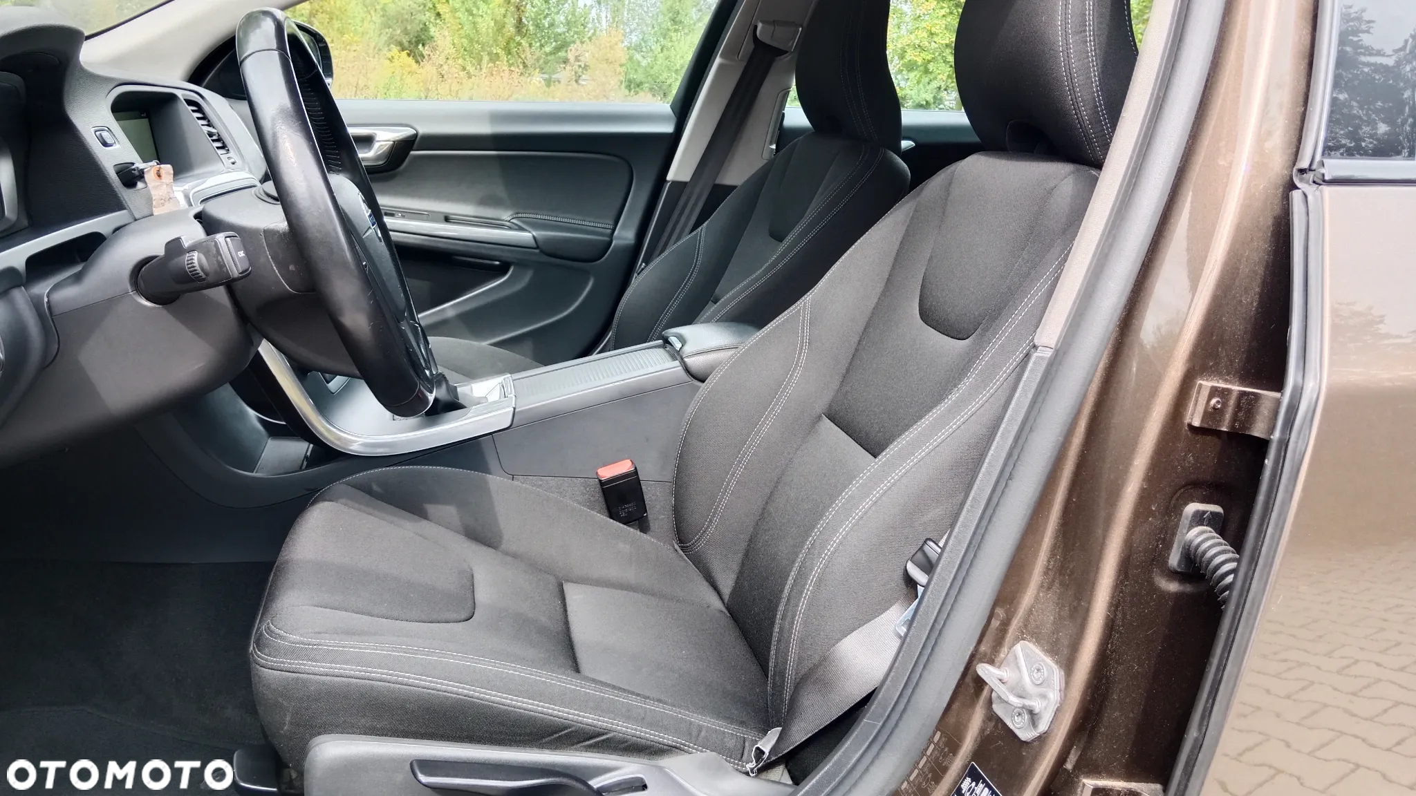 Volvo V60 Cross Country - 13