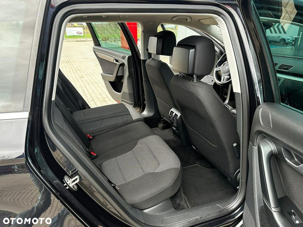 Volkswagen Passat 2.0 TDI DPF Highline - 15