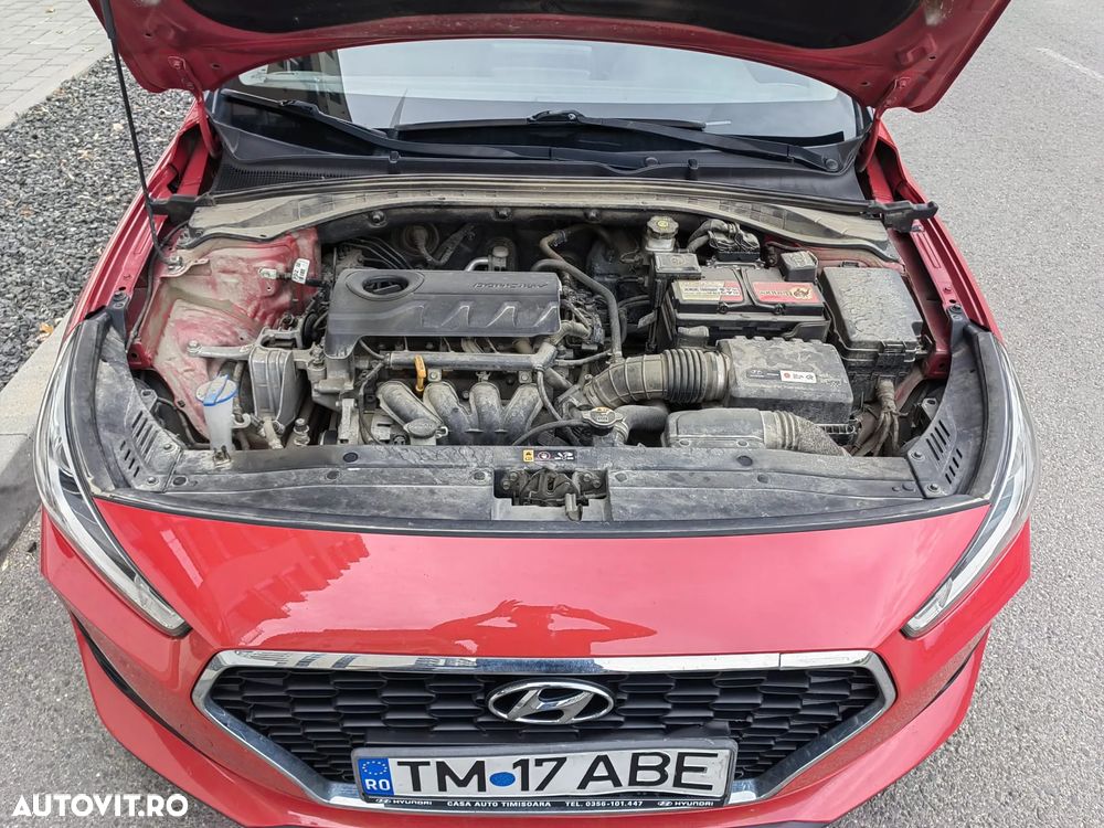 Hyundai i30 1.4 100CP 5DR M/T Highway - 12