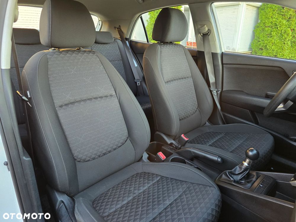 Kia Rio 1.2 M - 14