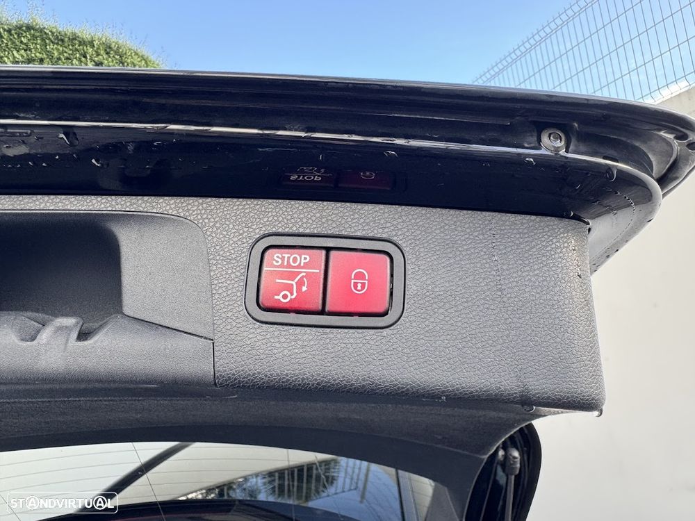 Mercedes-Benz E 300 de 9G-TRONIC AMG Line - 23
