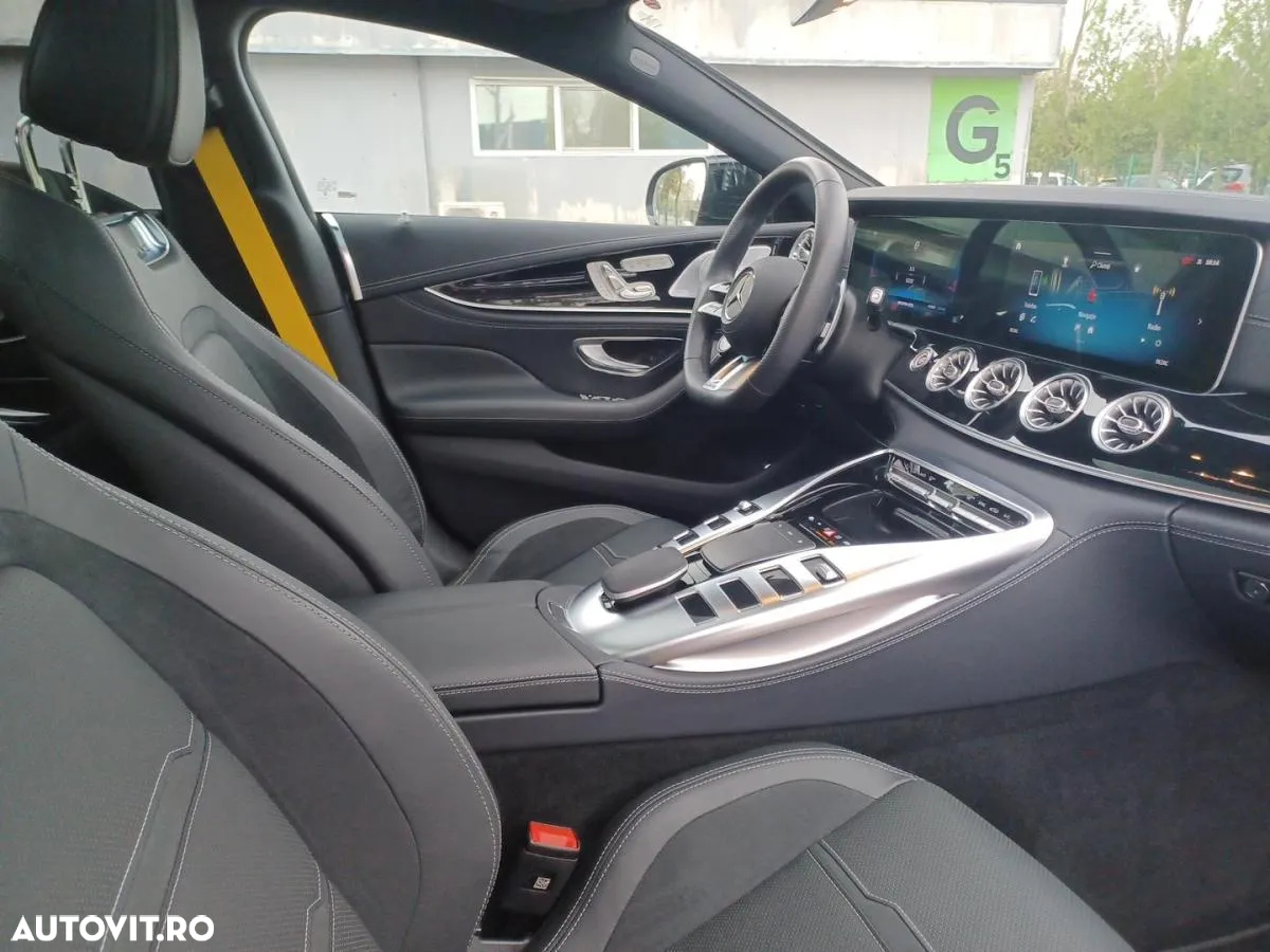 Mercedes-Benz AMG GT 53 4MATIC+ MHEV - 12