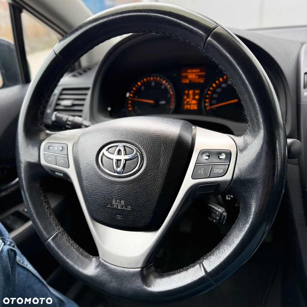 Toyota Avensis 2.0 D-4D Sol - 14