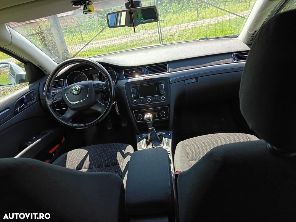 Skoda Superb 1.6 TDI GreenLine - 8