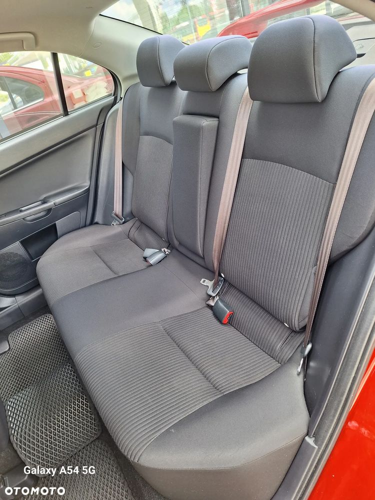Mitsubishi Lancer 1.6 - 10