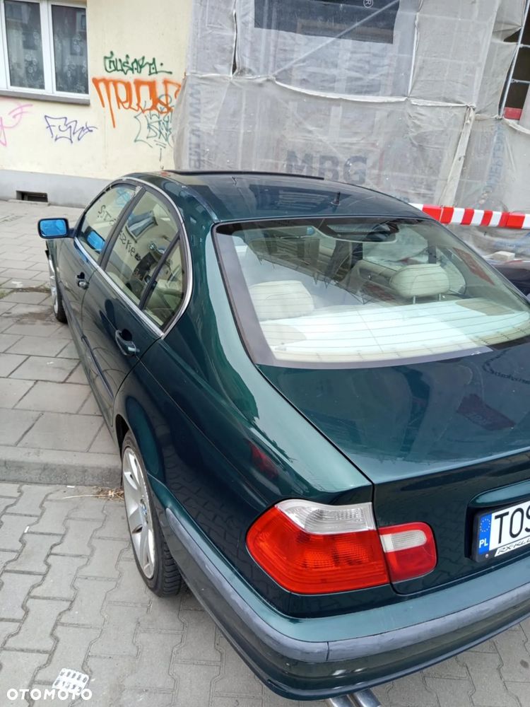 BMW Seria 3 328i - 5