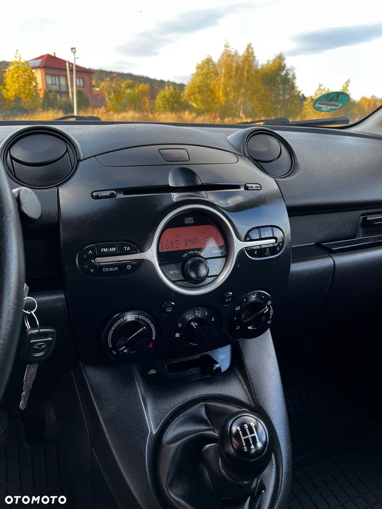 Mazda 2 1.3 Exclusive - 12