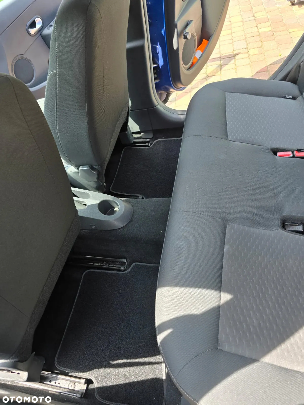 Renault Clio 1.2 16V Alize - 12