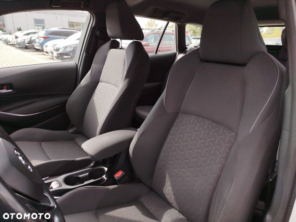 Toyota Corolla - 11
