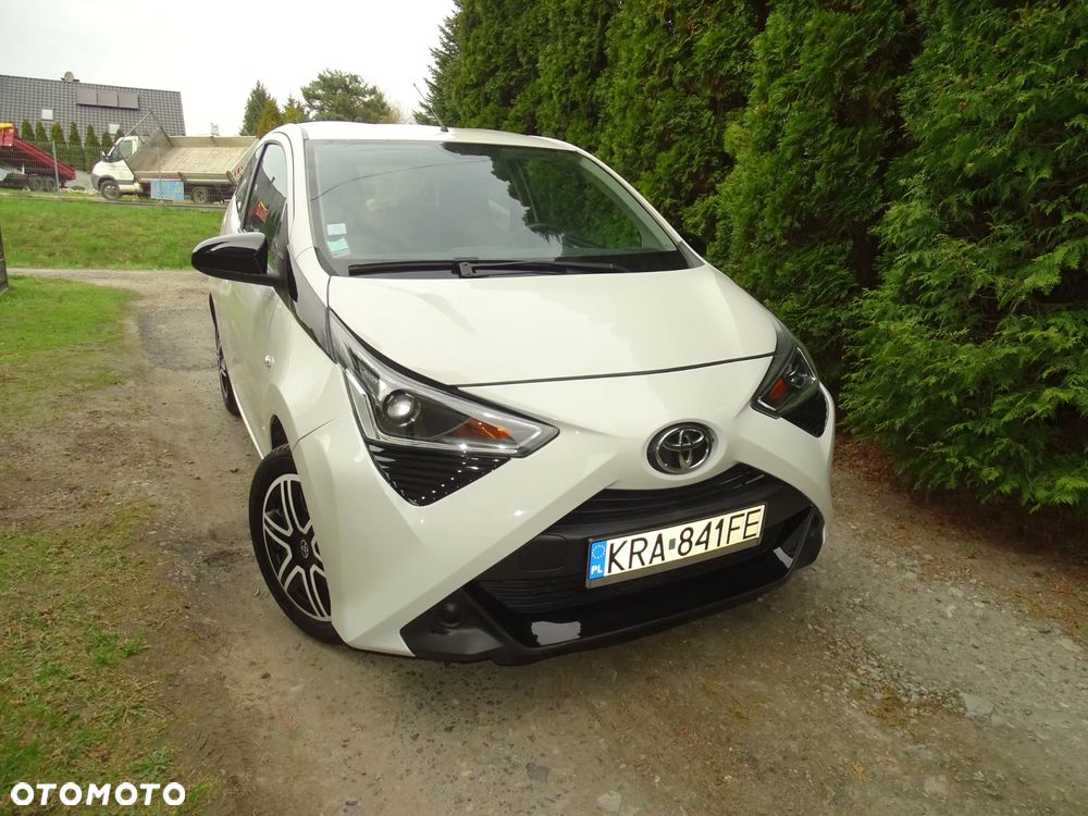 Toyota Aygo x-play - 4