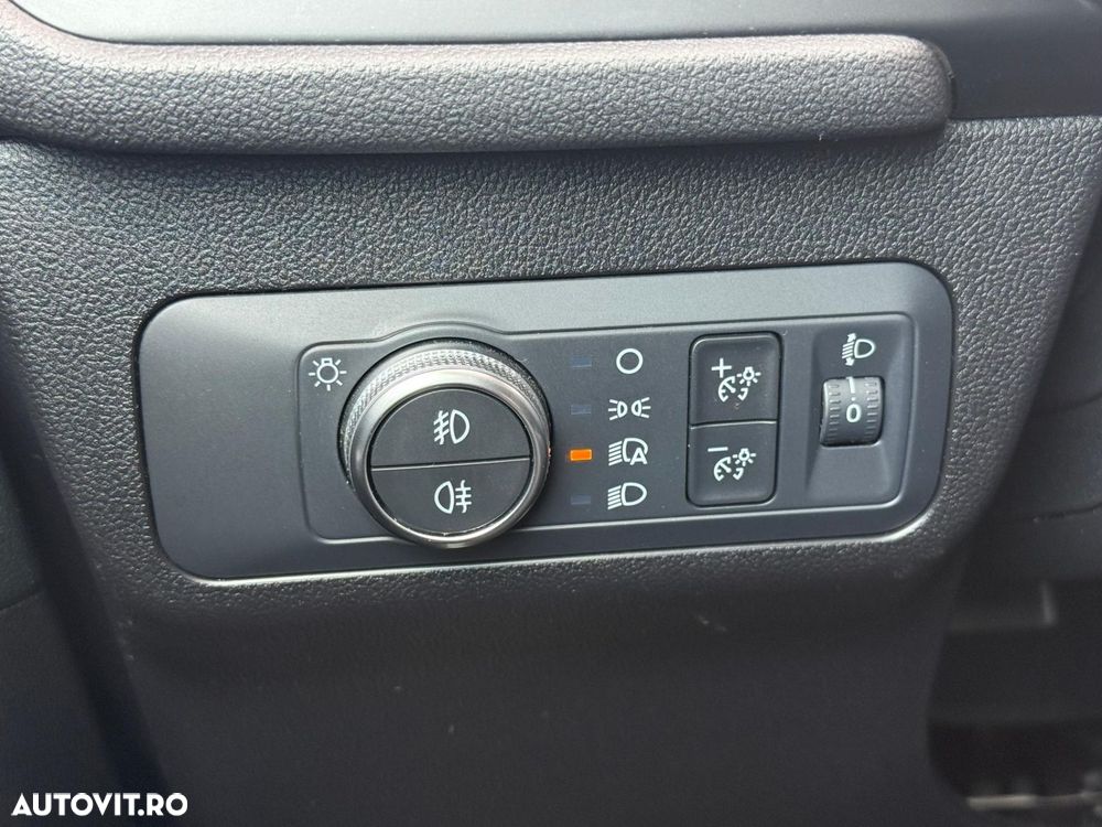 Ford Kuga - 21