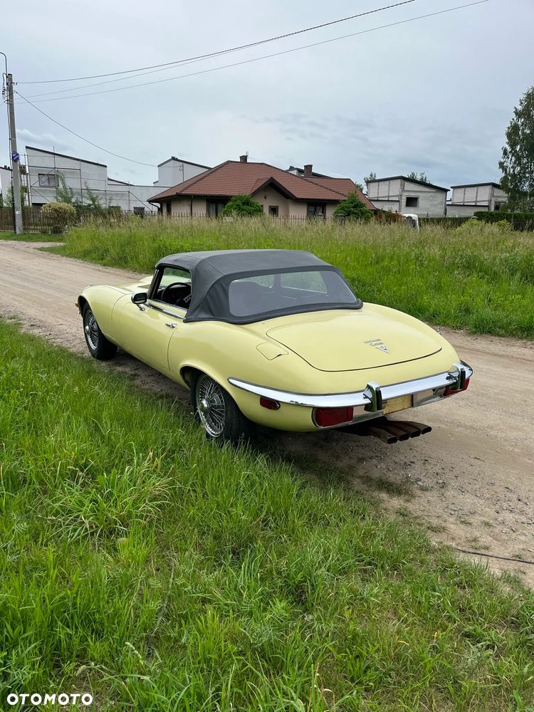 Jaguar E-Type - 4