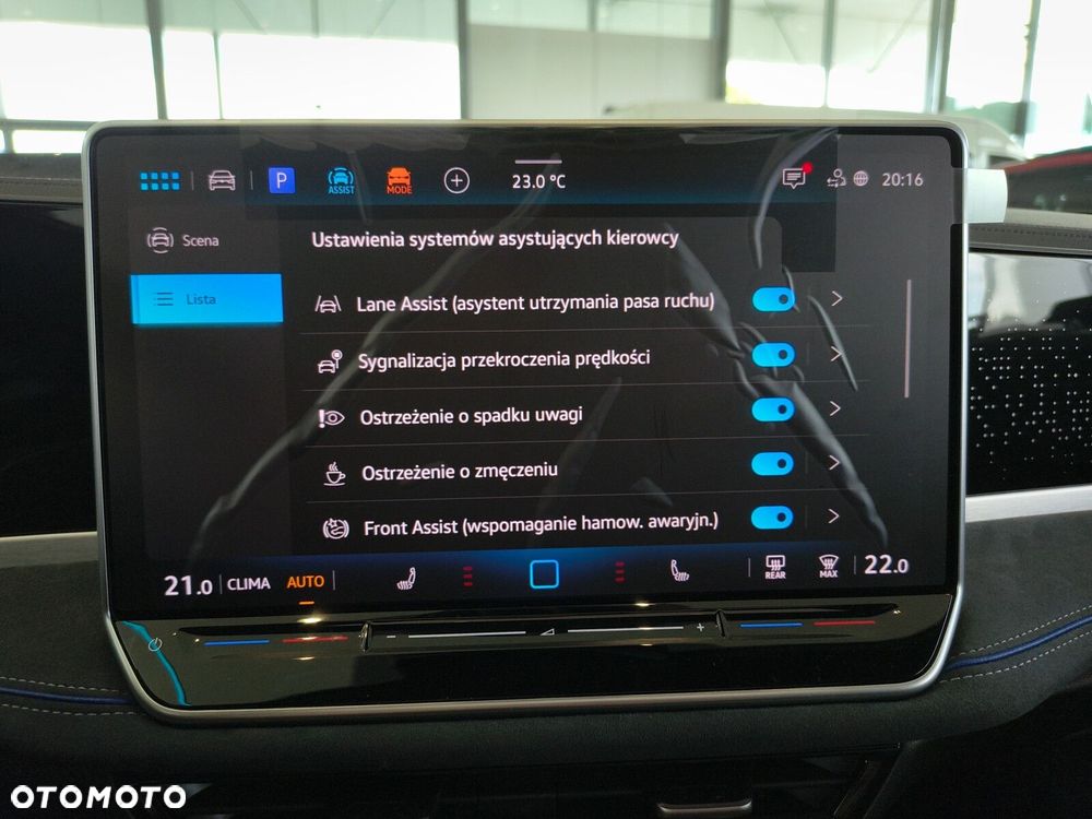 Volkswagen Passat Variant 2.0 TSI R-Line Plus DSG - 22