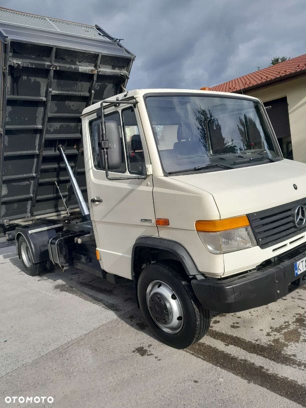 Mercedes-Benz 616 D - 3